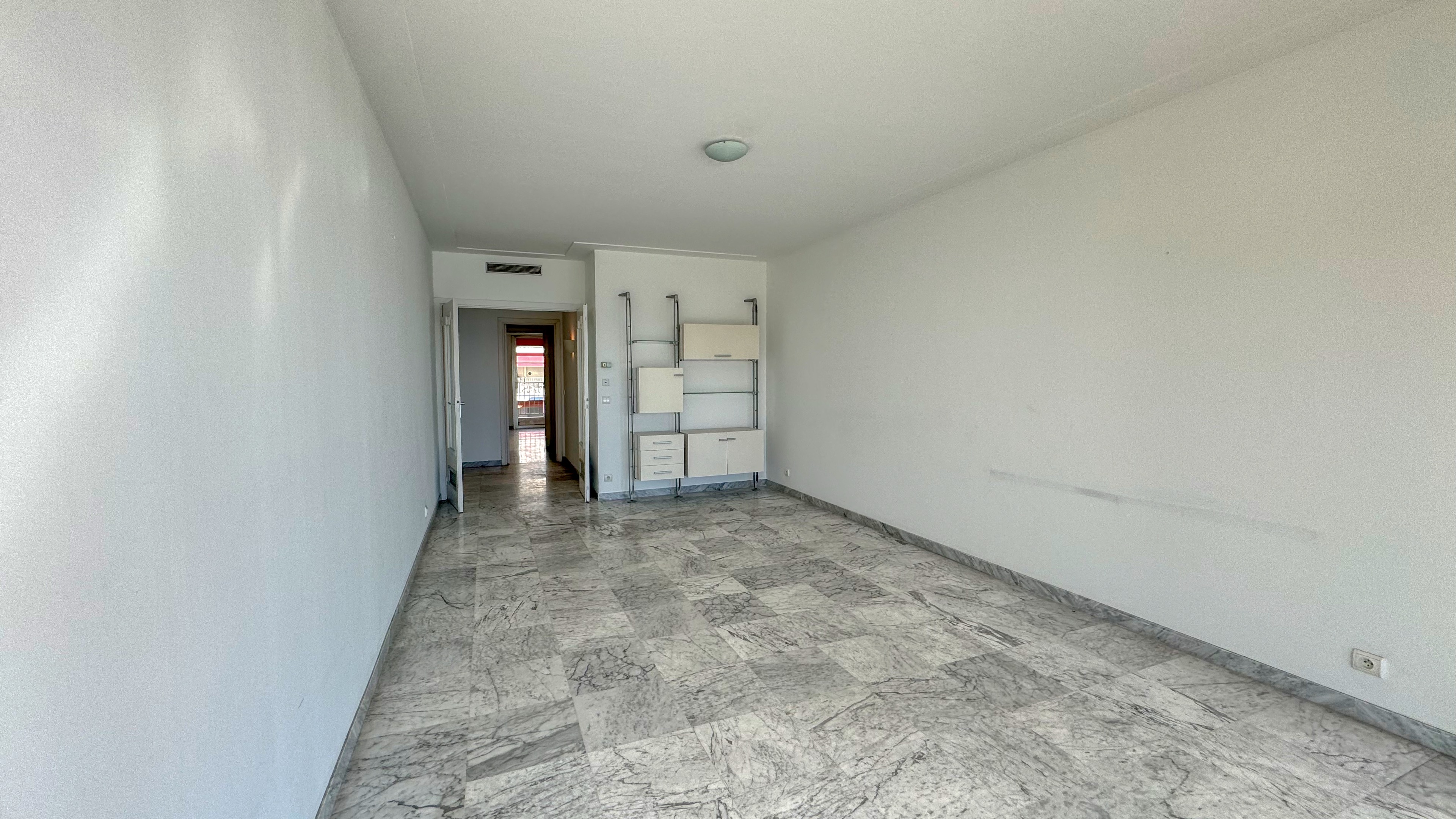 86 m² 3-room flat Menton 6