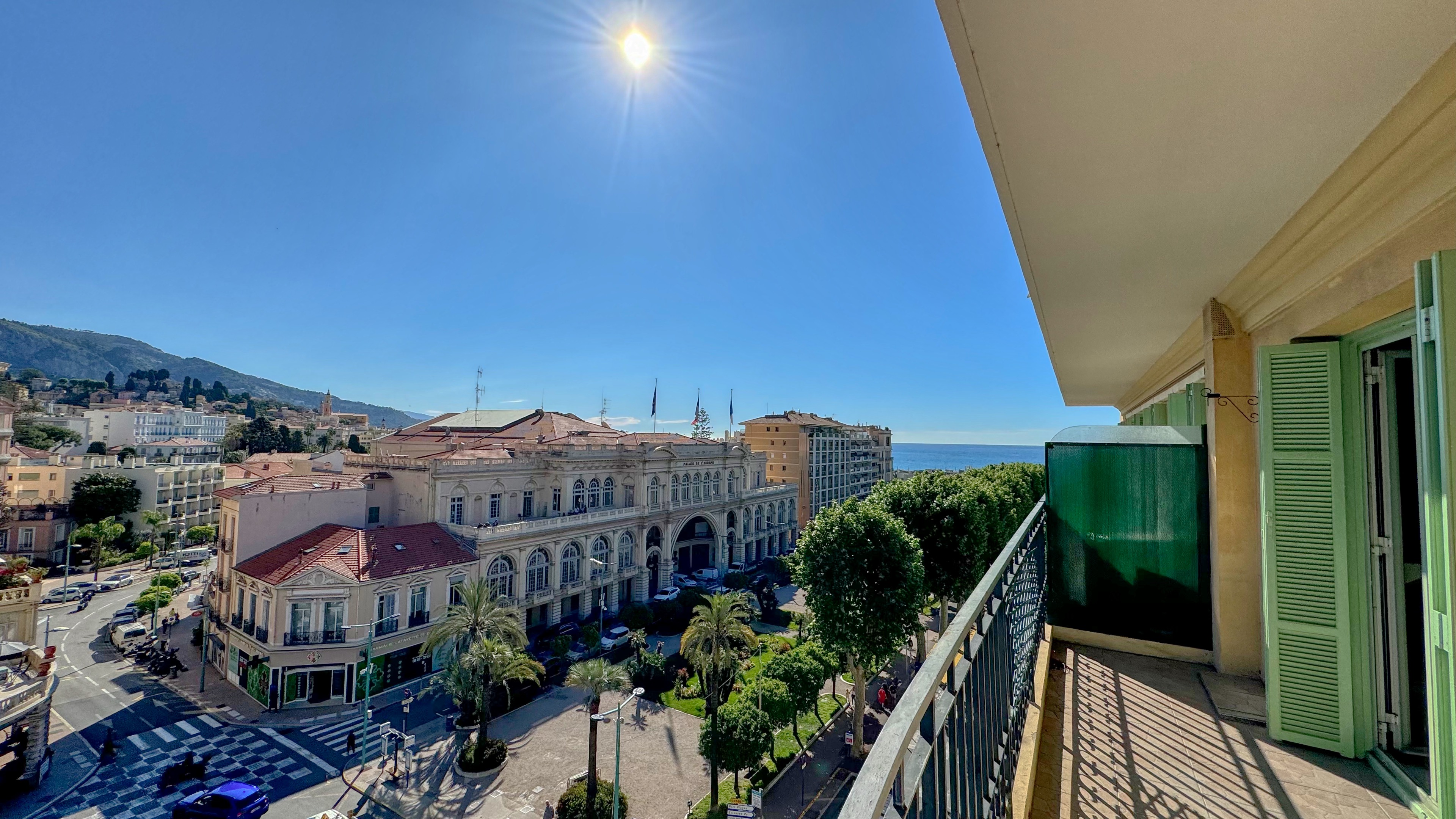 3 Pièces de 104 m² en Centre Ville Menton 11