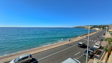 Appartement 3 Pièces en Première Ligne avec Vue Panoramique sur la Mer 2