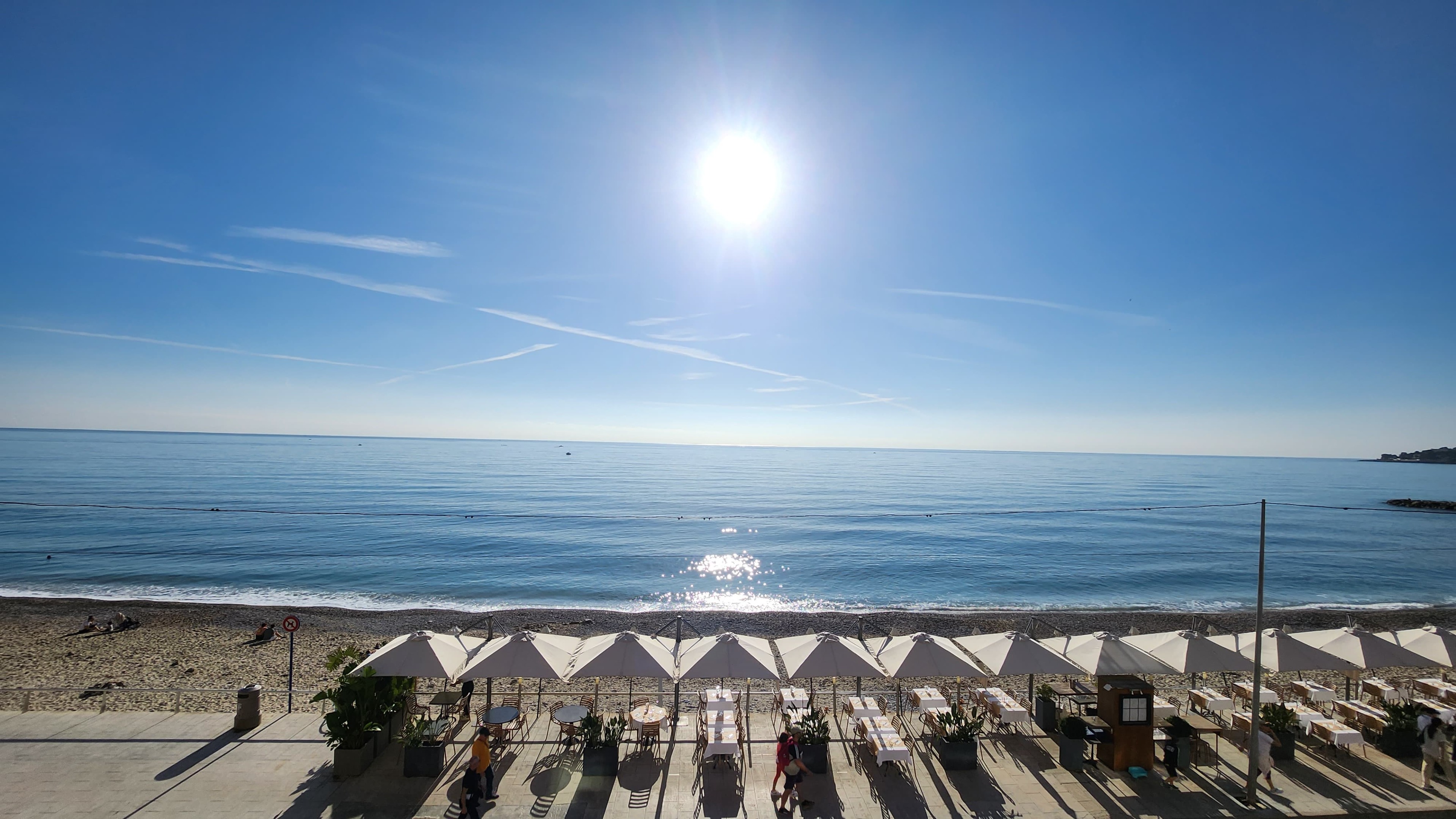 DEUX PIÈCES FACE À LA MER, TERRASSE ET GARAGE 1